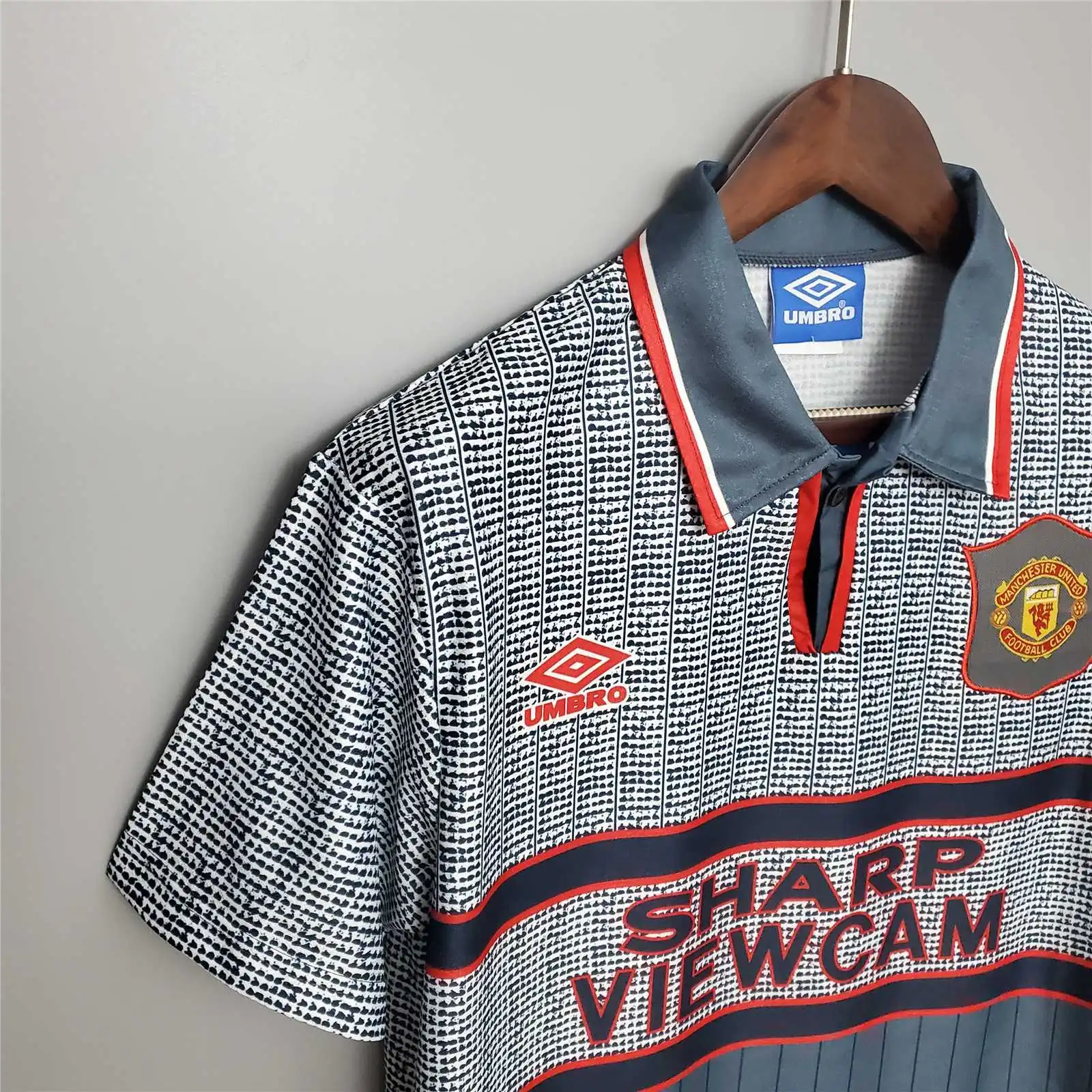 1995/96 Manchester United Retro Jersey Third Away - Image 7